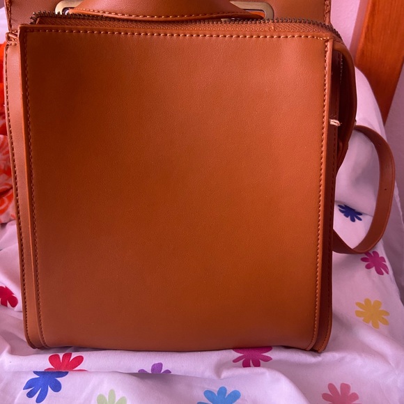 Handbag - Picture 4 of 4